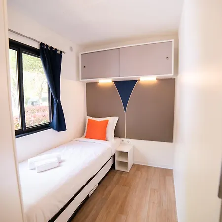 Estivo Premium Deluxe Mobile Homes On Del Sole Village
