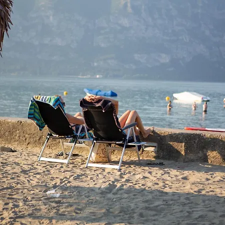 Estivo Premium Deluxe Mobile Homes On Del Sole Village Campsite Iseo