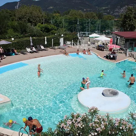 Estivo Premium Deluxe Mobile Homes On Del Sole Village Campsite *