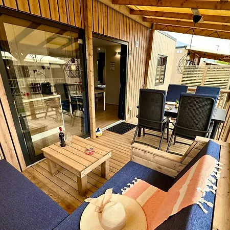 Estivo Premium Deluxe Mobile Homes On Del Sole Village Campsite Iseo